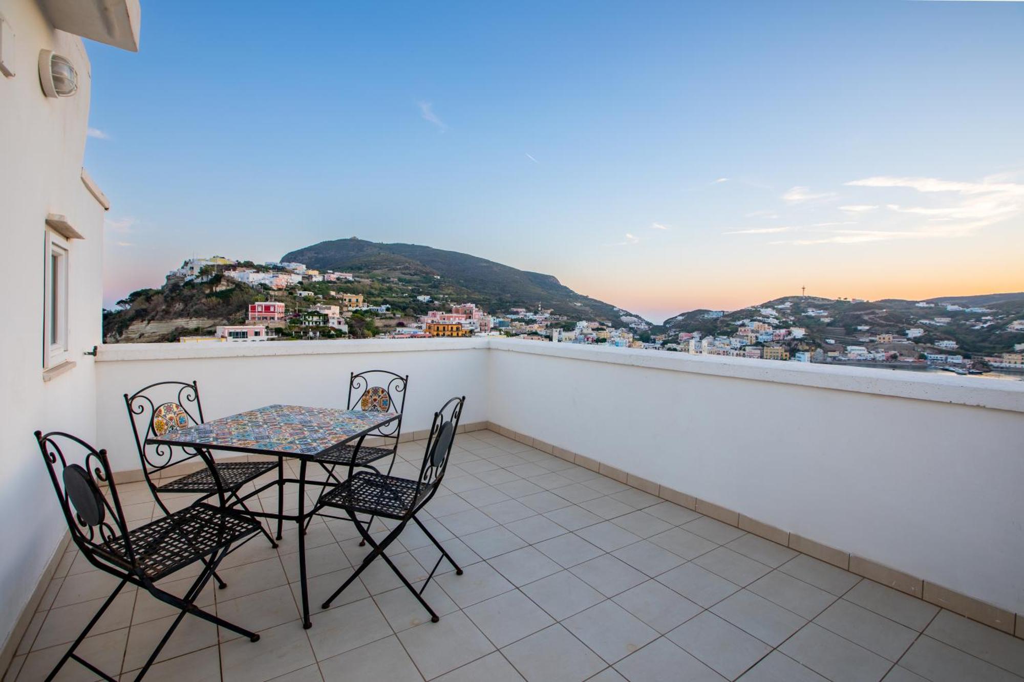 Hotel Torre Dei Borboni Ponza Dış mekan fotoğraf