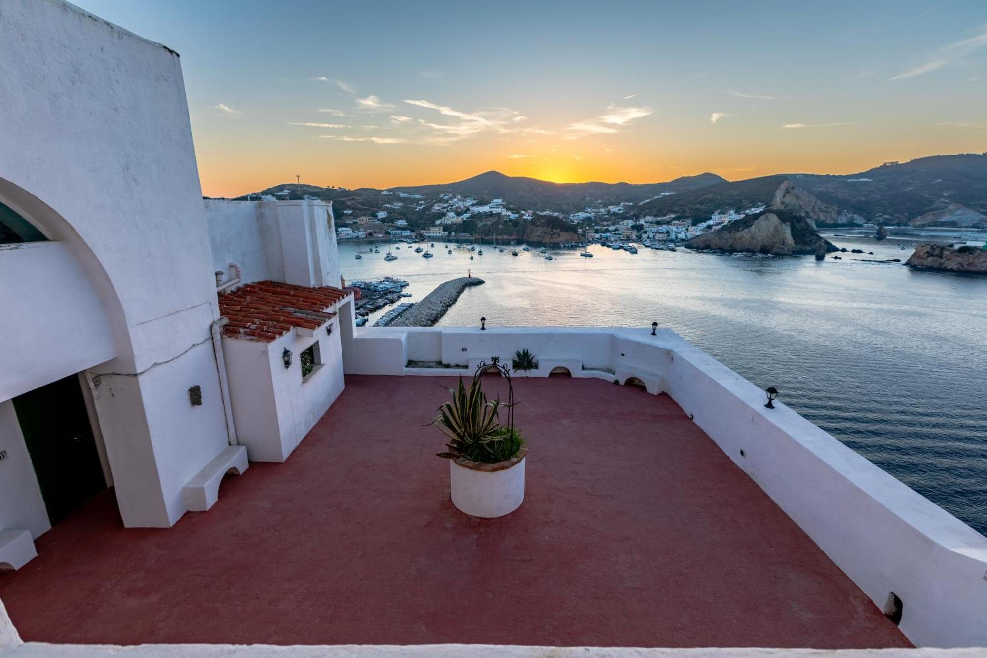 Hotel Torre Dei Borboni Ponza Dış mekan fotoğraf