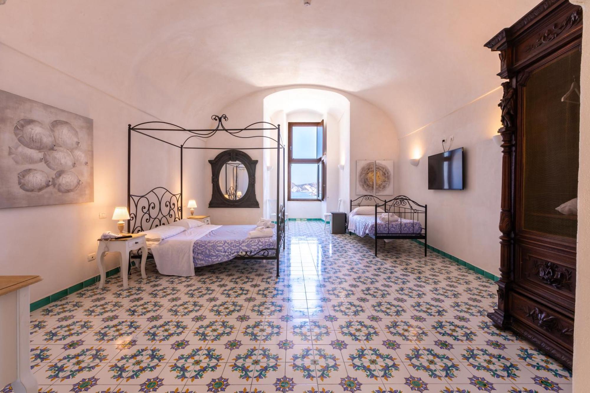 Hotel Torre Dei Borboni Ponza Dış mekan fotoğraf