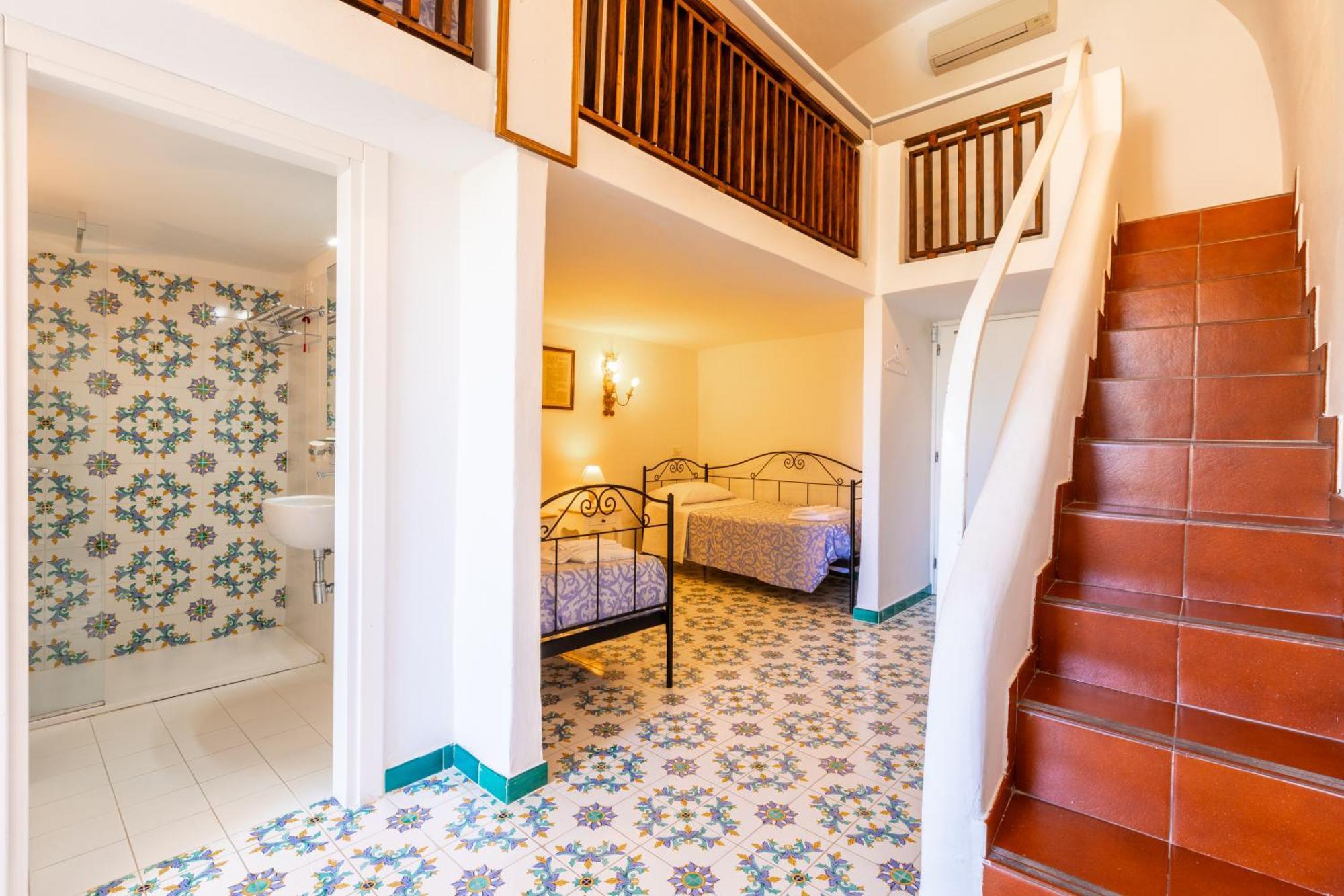 Hotel Torre Dei Borboni Ponza Dış mekan fotoğraf