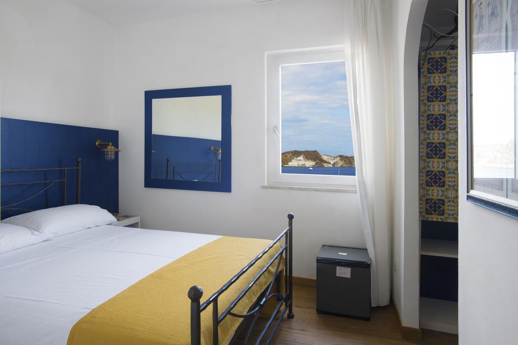 Hotel Torre Dei Borboni Ponza Dış mekan fotoğraf