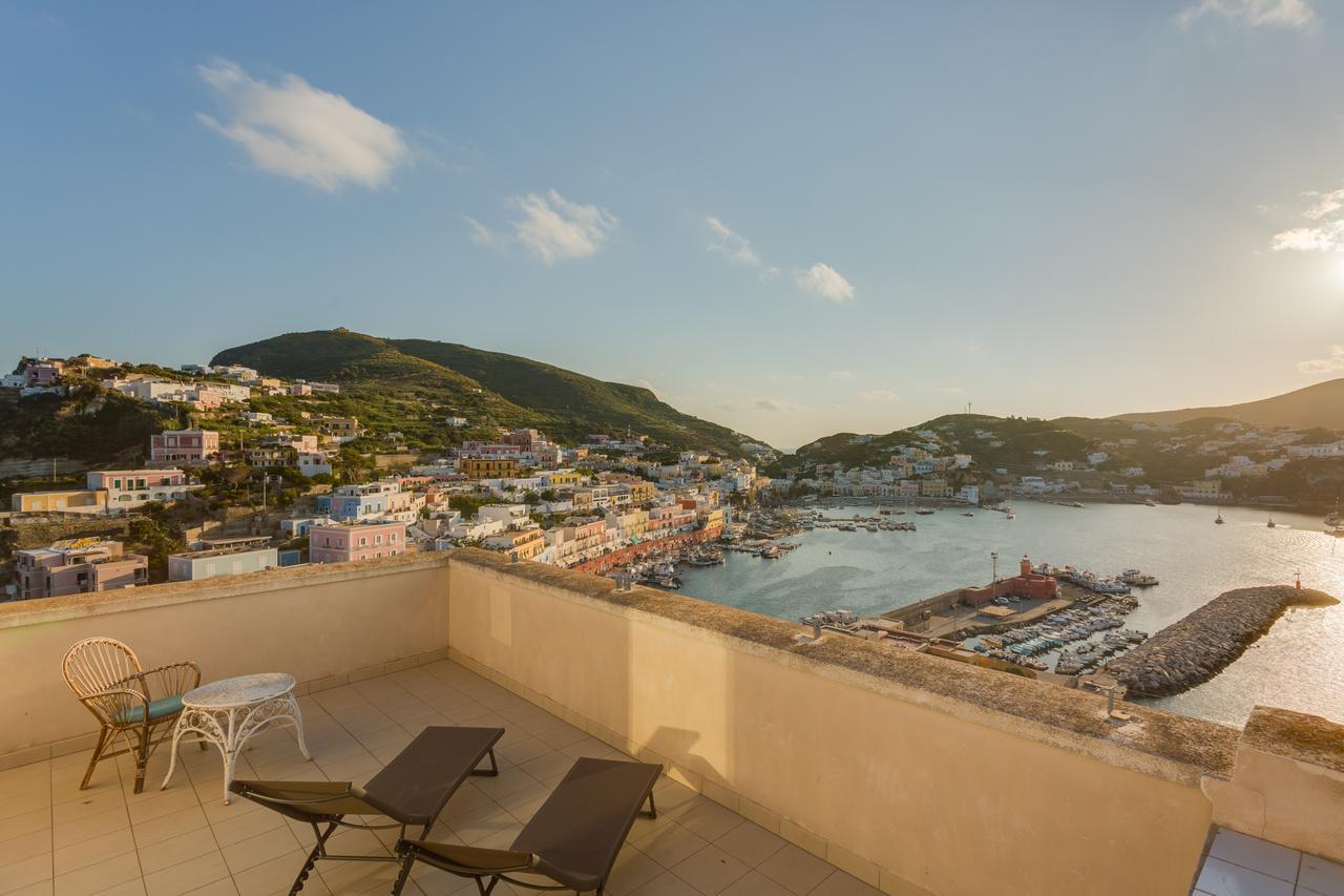Hotel Torre Dei Borboni Ponza Dış mekan fotoğraf