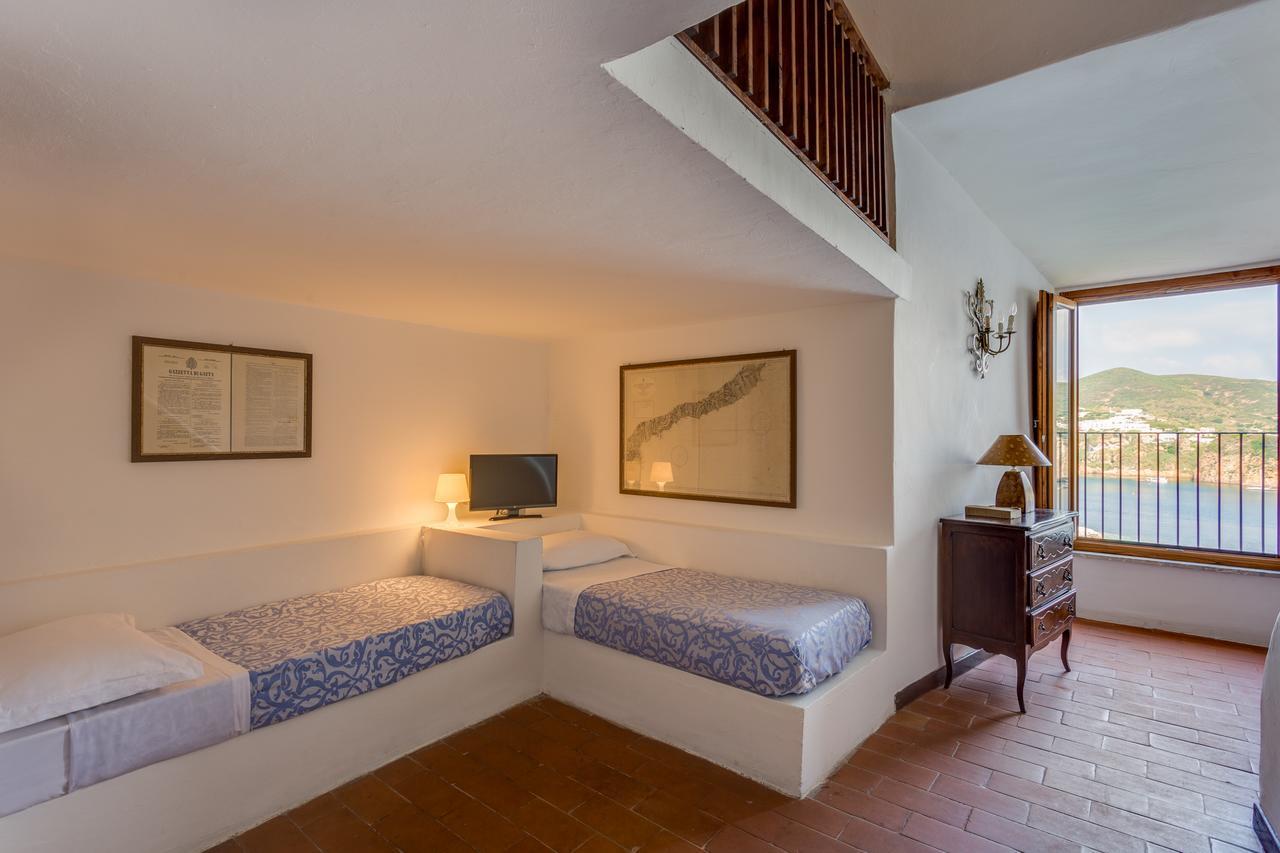Hotel Torre Dei Borboni Ponza Dış mekan fotoğraf